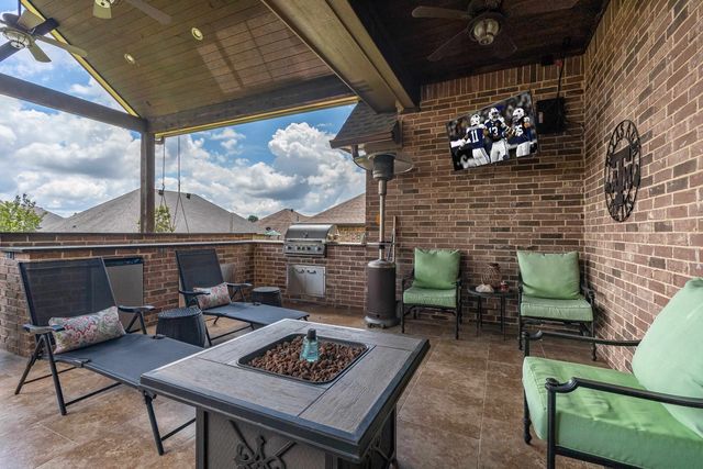 1624 Olympic Dr., Longview, TX 75605