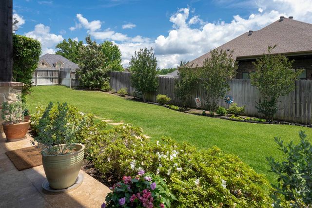 1624 Olympic Dr., Longview, TX 75605