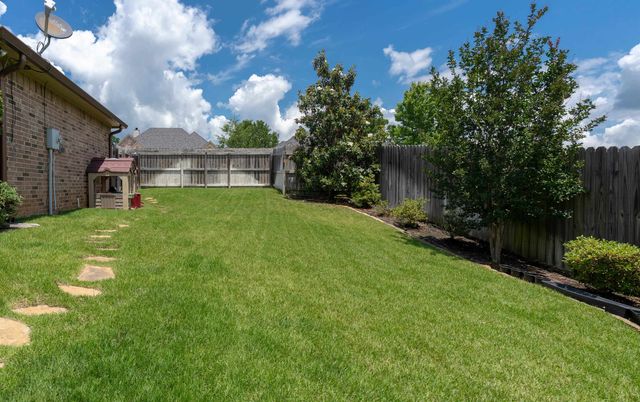 1624 Olympic Dr., Longview, TX 75605