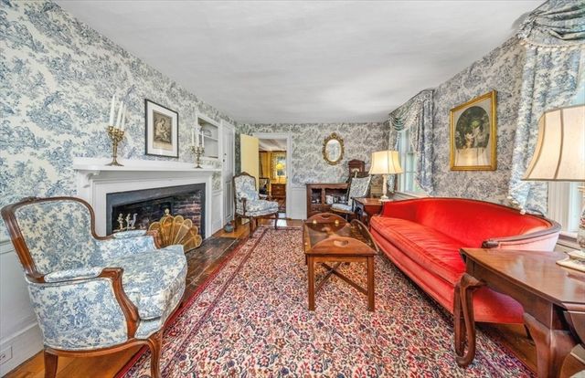 102 Central St, Hingham, MA 02043