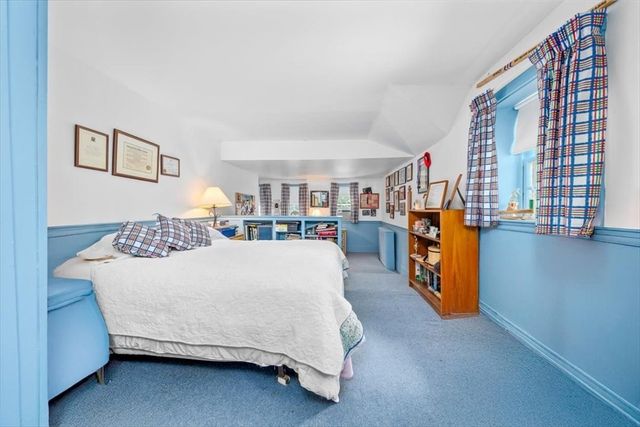102 Central St, Hingham, MA 02043