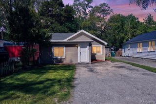 986 Pine Road, Bay City, MI 48706