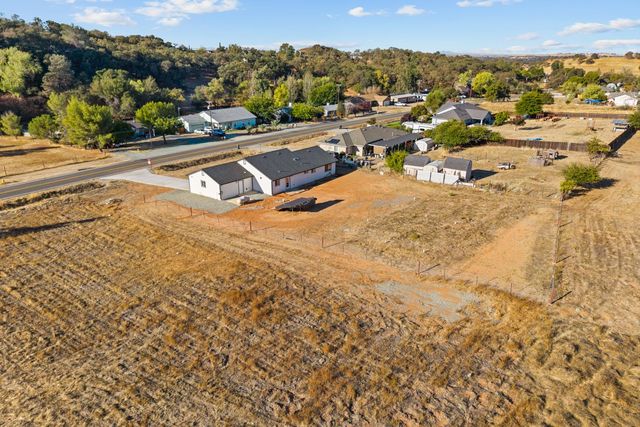 7854 Kirby St, Valley Springs, CA 95252