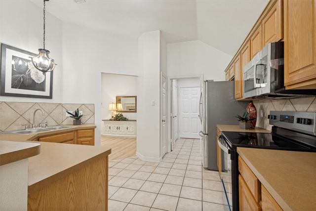 2014 Country Brook Drive, Weatherford, TX 76087
