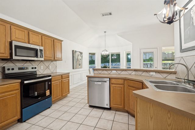 2014 Country Brook Drive, Weatherford, TX 76087