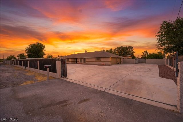 5240 East Monroe Avenue, Las Vegas, NV 89110