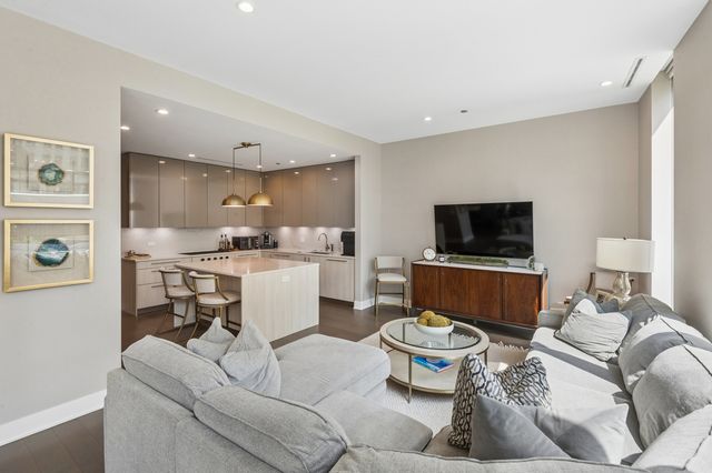 403 N Wabash Avenue 3A, Chicago, IL 60611