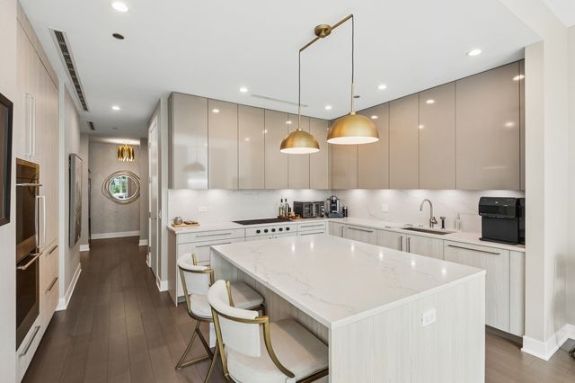 403 N Wabash Avenue 3A, Chicago, IL 60611