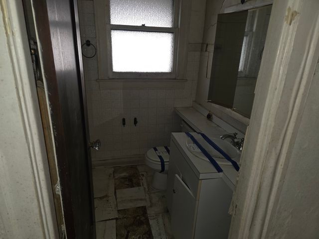 7923 S Calumet Avenue, Chicago, IL 60619