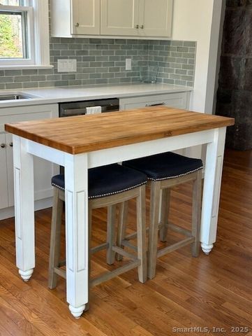 594 South Brooksvale Road, Cheshire, CT 06410