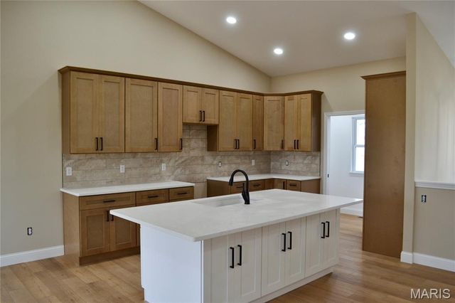 824 Barclay Drive, Farmington, MO 63640