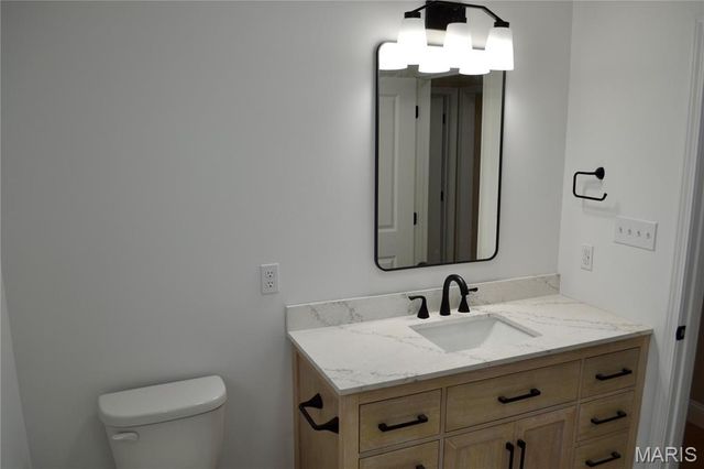 824 Barclay Drive, Farmington, MO 63640