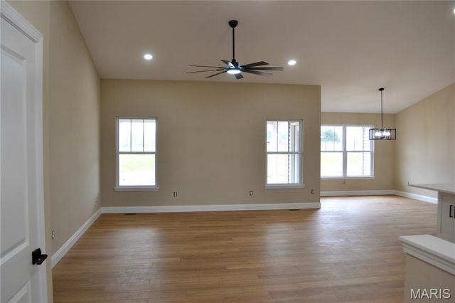 824 Barclay Drive, Farmington, MO 63640