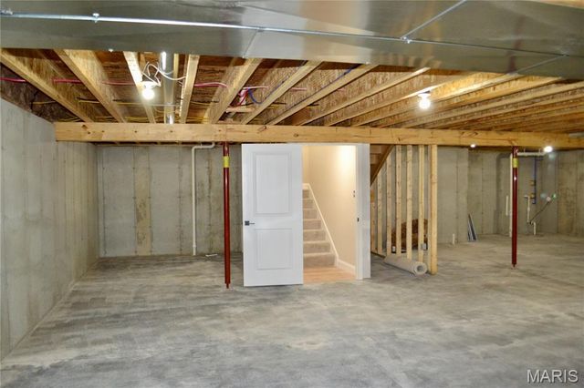 824 Barclay Drive, Farmington, MO 63640