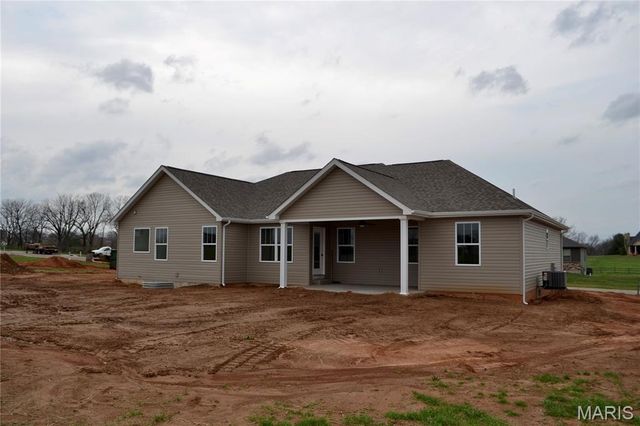 824 Barclay Drive, Farmington, MO 63640