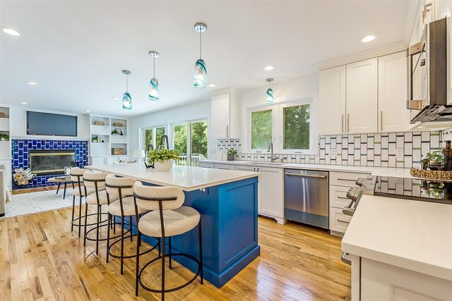 3999 Edmonton Court, Ann Arbor, MI 48103