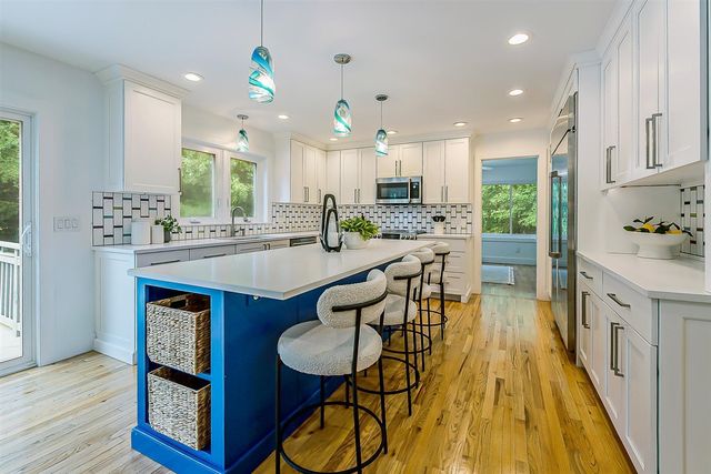 3999 Edmonton Court, Ann Arbor, MI 48103