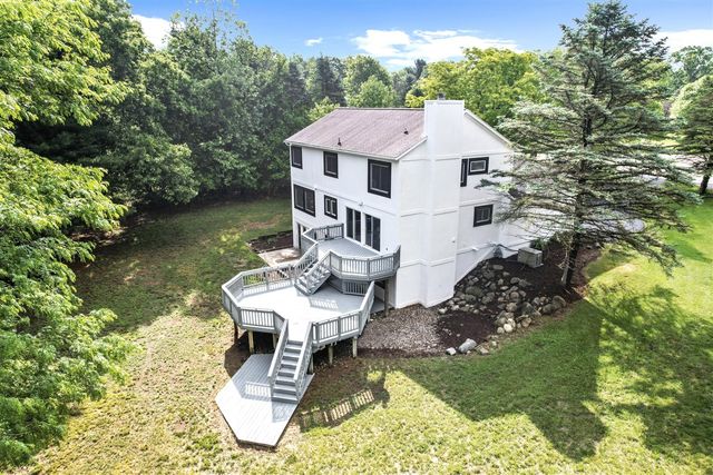 3999 Edmonton Court, Ann Arbor, MI 48103