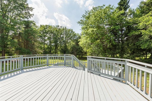 3999 Edmonton Court, Ann Arbor, MI 48103