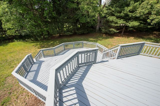3999 Edmonton Court, Ann Arbor, MI 48103