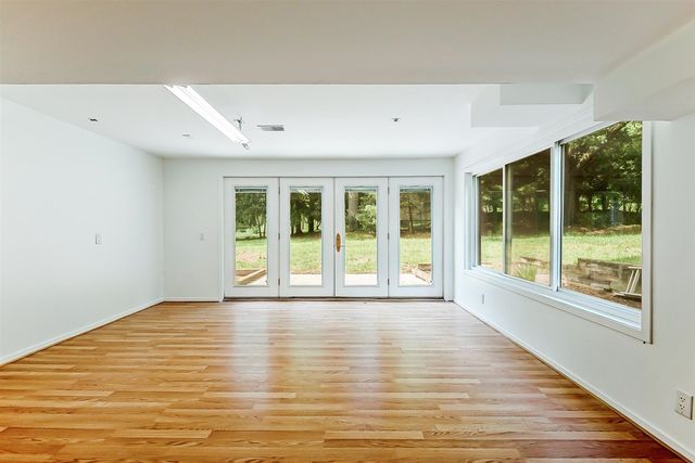 3999 Edmonton Court, Ann Arbor, MI 48103