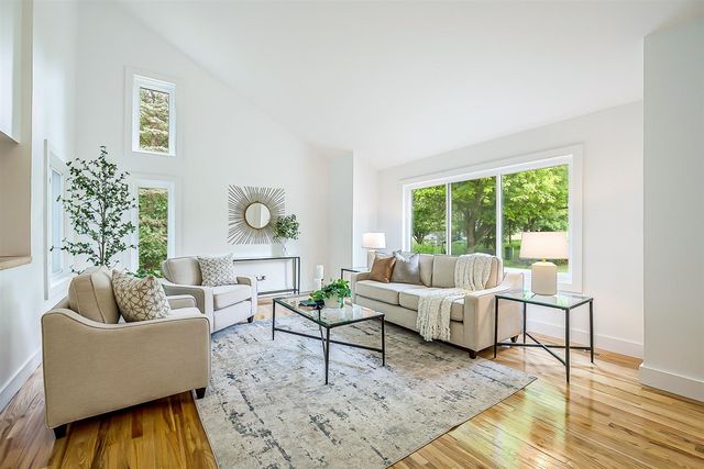 3999 Edmonton Court, Ann Arbor, MI 48103