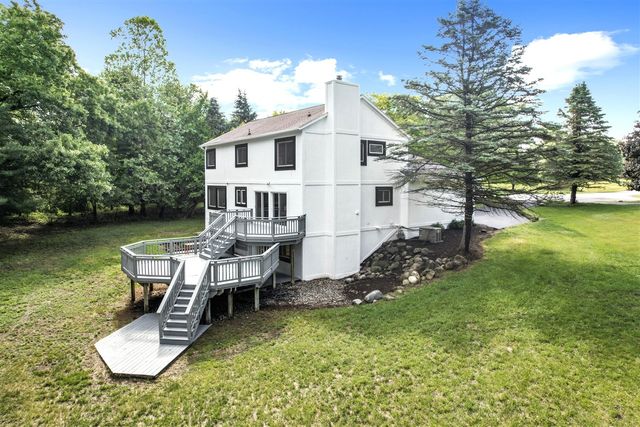 3999 Edmonton Court, Ann Arbor, MI 48103