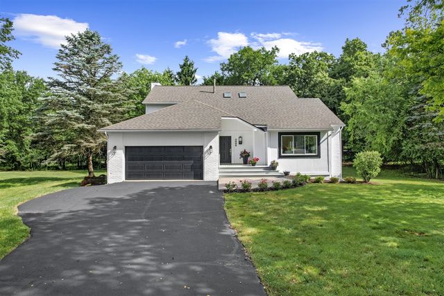 3999 Edmonton Court, Ann Arbor, MI 48103