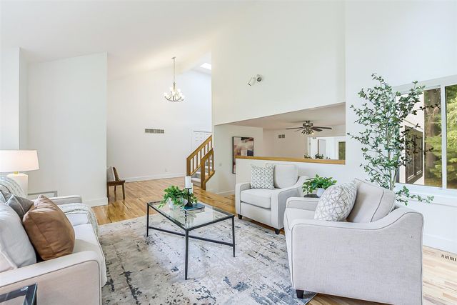 3999 Edmonton Court, Ann Arbor, MI 48103