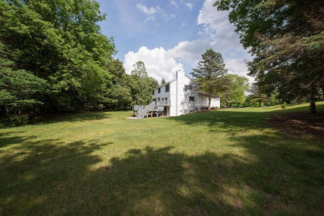 3999 Edmonton Court, Ann Arbor, MI 48103