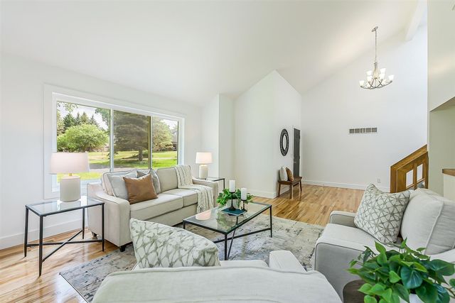 3999 Edmonton Court, Ann Arbor, MI 48103