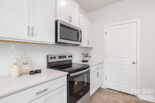 839 Adelston Lane, Asheville, NC 28804