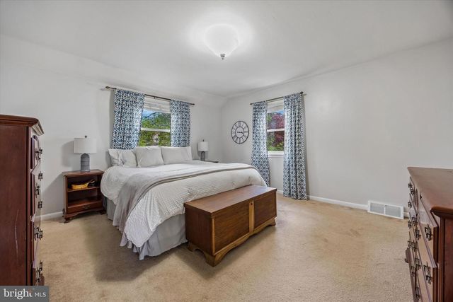 1479 N HILLS AVE, Willow Grove, PA 19090