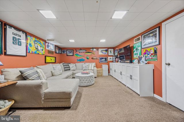 1479 N HILLS AVE, Willow Grove, PA 19090