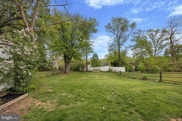 1479 N HILLS AVE, Willow Grove, PA 19090