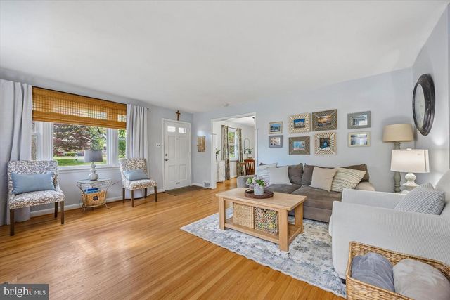 1479 N HILLS AVE, Willow Grove, PA 19090