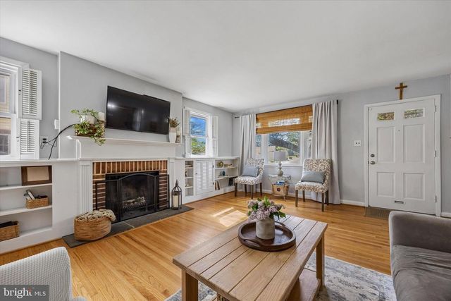 1479 N HILLS AVE, Willow Grove, PA 19090