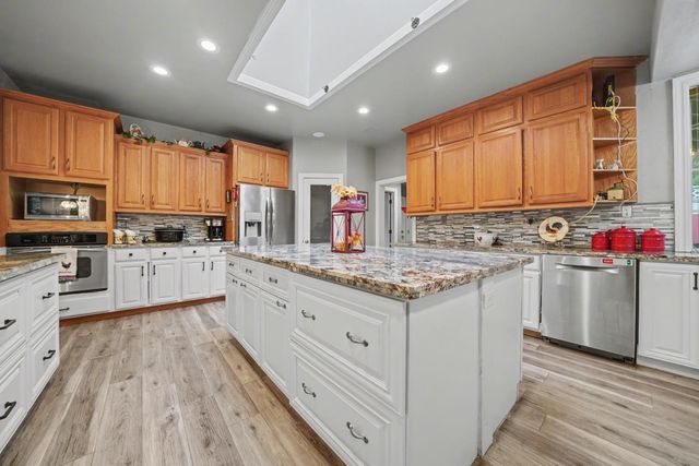 16890 Wilderness Way, Jackson, CA 95642