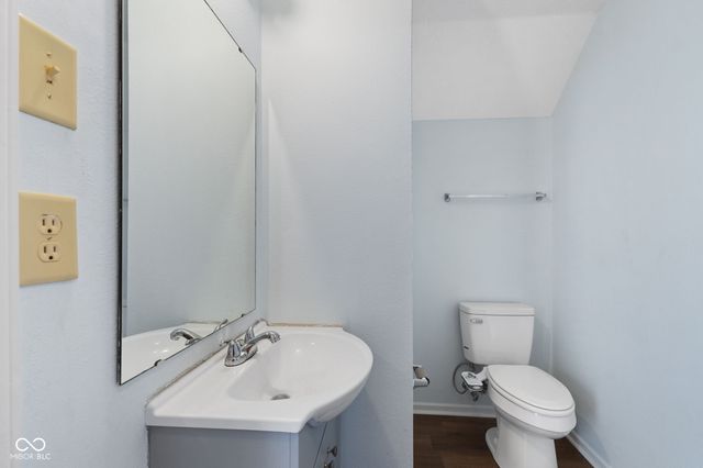 2895 Hearthside Drive, Greenwood, IN 46143