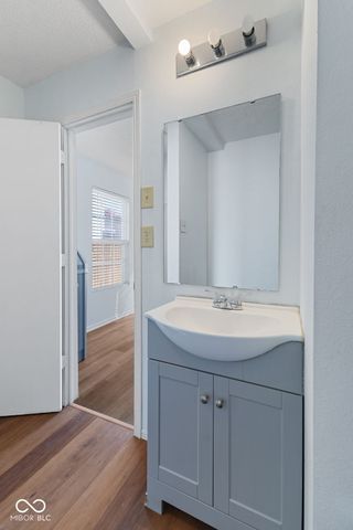 2895 Hearthside Drive, Greenwood, IN 46143