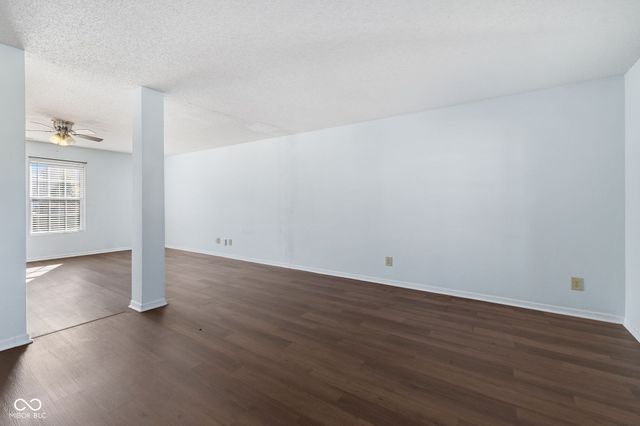 2895 Hearthside Drive, Greenwood, IN 46143