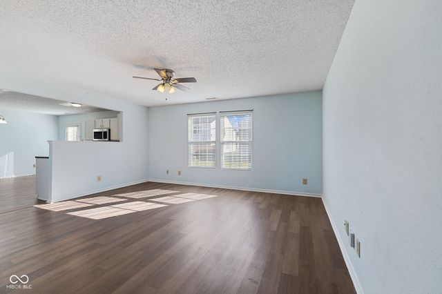 2895 Hearthside Drive, Greenwood, IN 46143