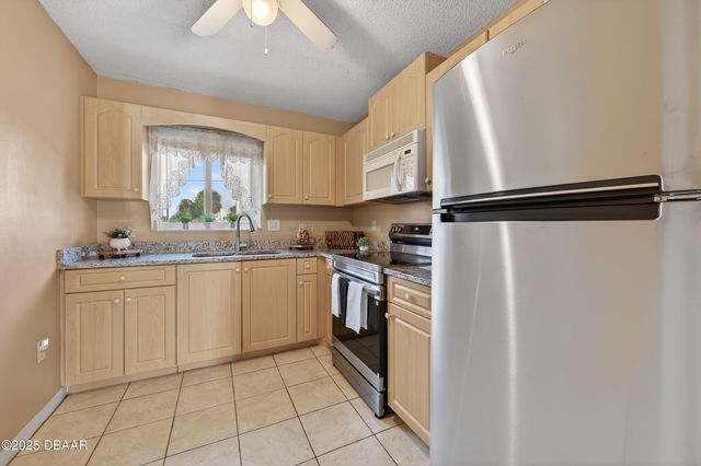 2711 N Halifax Ave Apt 282, Daytona Beach, FL 32118