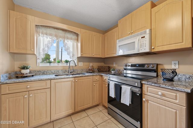 2711 N Halifax Ave Apt 282, Daytona Beach, FL 32118