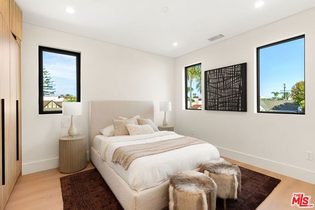 1621 S Garth Avenue, Los Angeles, CA 90035