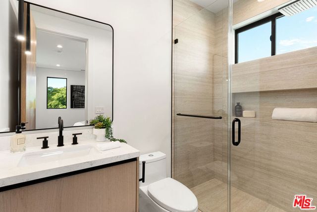 1621 S Garth Avenue, Los Angeles, CA 90035