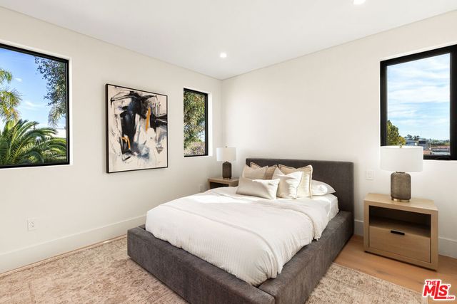 1621 S Garth Avenue, Los Angeles, CA 90035