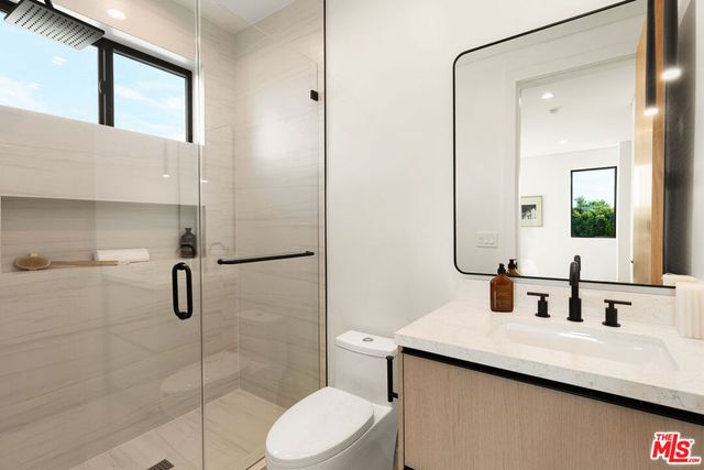 1621 S Garth Avenue, Los Angeles, CA 90035