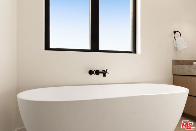 1621 S Garth Avenue, Los Angeles, CA 90035