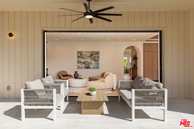 1621 S Garth Avenue, Los Angeles, CA 90035